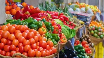 تغيرات أسعار الخضروات والفاكهة في الأسواق مع بدء الطماطم من 6 جنيهات
